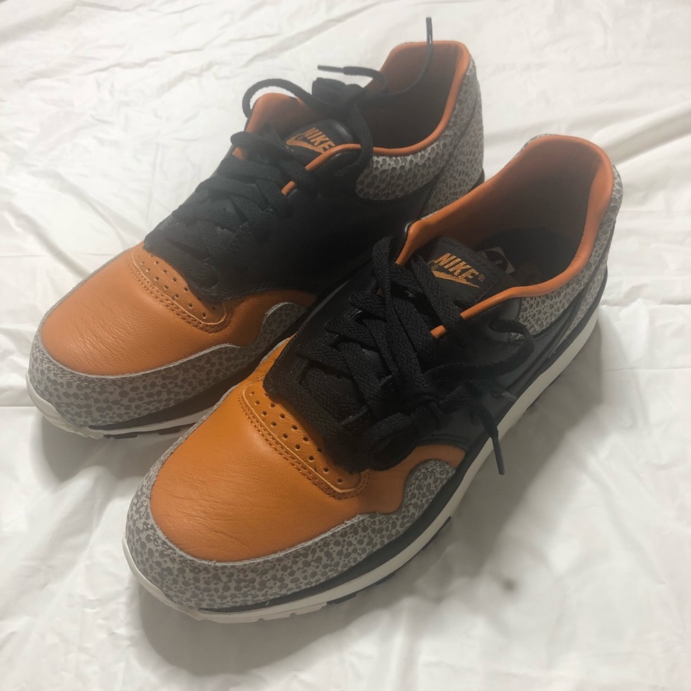 Nike Air Safari QS Mens Athletic Shoes sz. 8